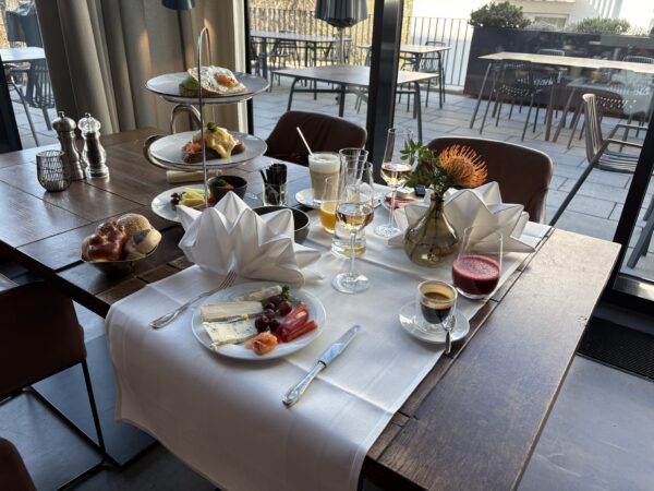 Breakfast - Hotel Liberty