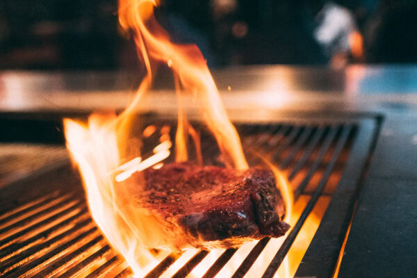 Préparation du steak - Hôtel Liberty