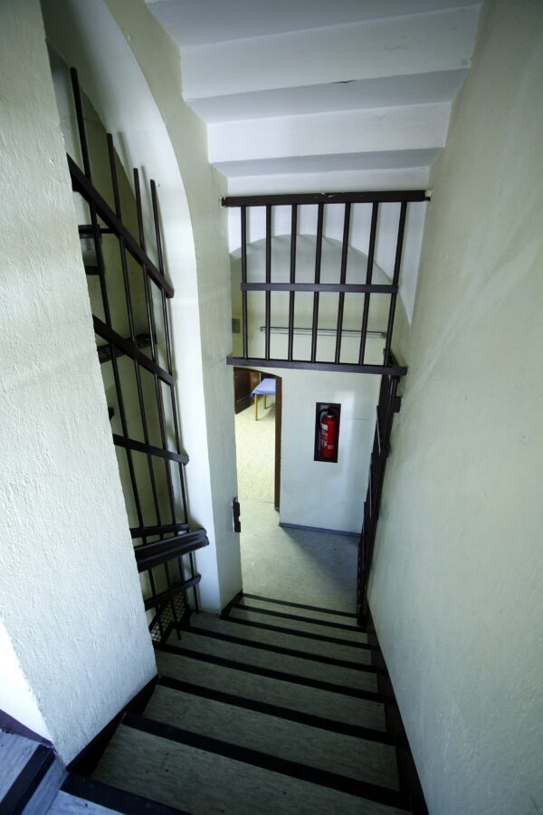 Treppenhaus vorher - Hotel Liberty