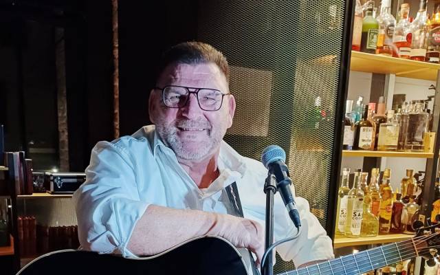 Ulli Bohnert – plainSongAcoustic